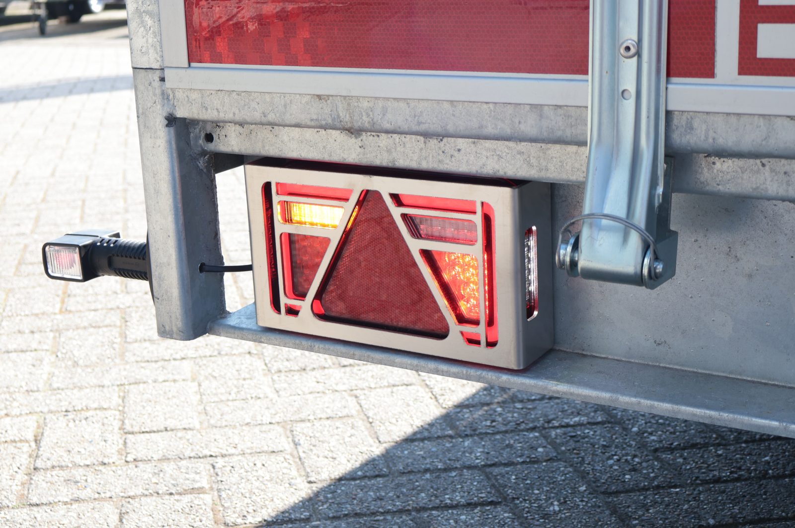 Protective guard for Multiled 4 – 253 x 141 x 63.7 mm – with open triangle – stainless steel